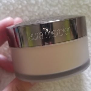Laura Mercier Translucent Powder